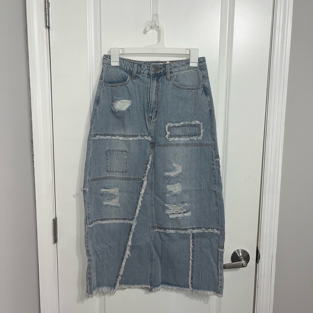 Stylish Distressed Denim Midi Skirt
